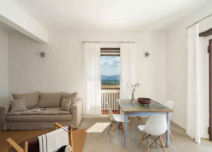 Κατάλυμα σε φάρμα Podere Castellare