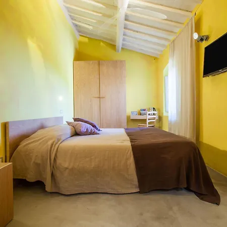 Podere Castellare Farm stay Pelago
